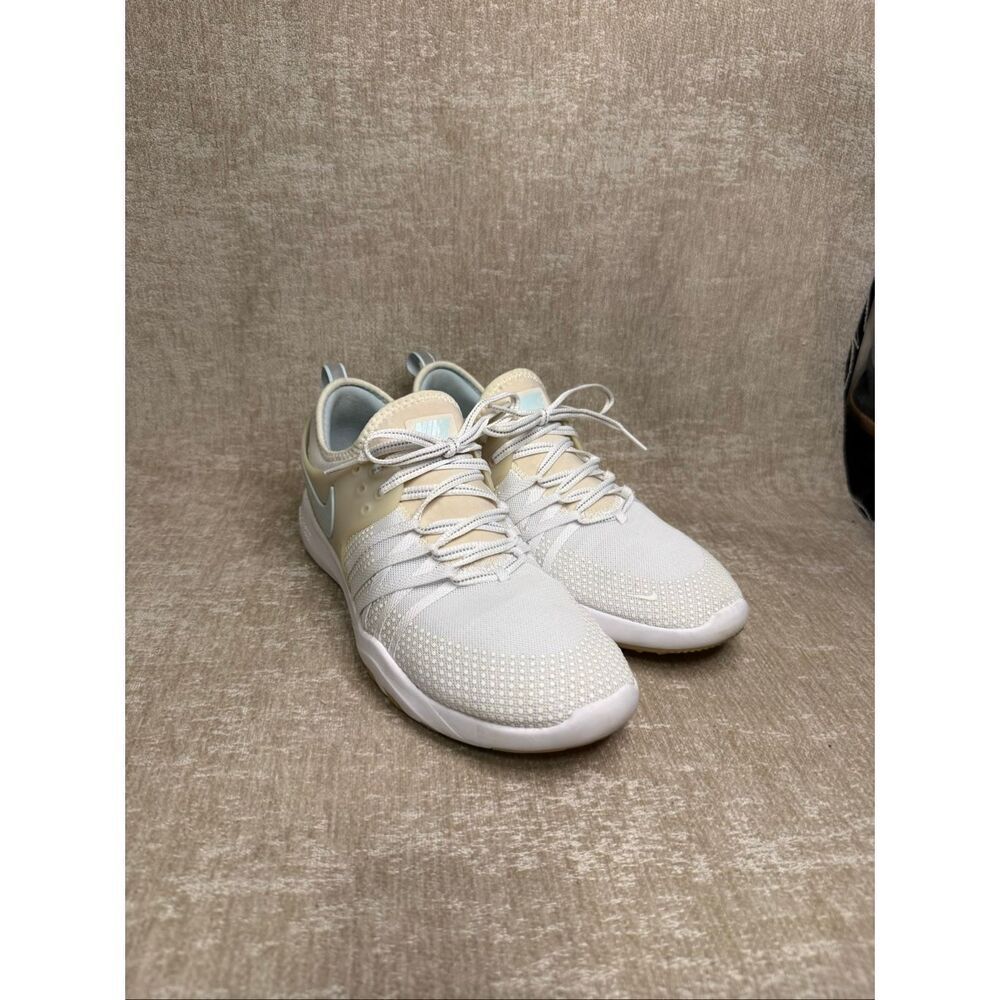 Nike Free TR 7 Women's Low Top Reflect Logo Running Sneaker Shoes White Size 10